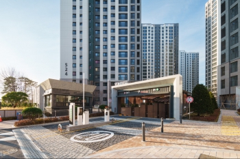 부출입구